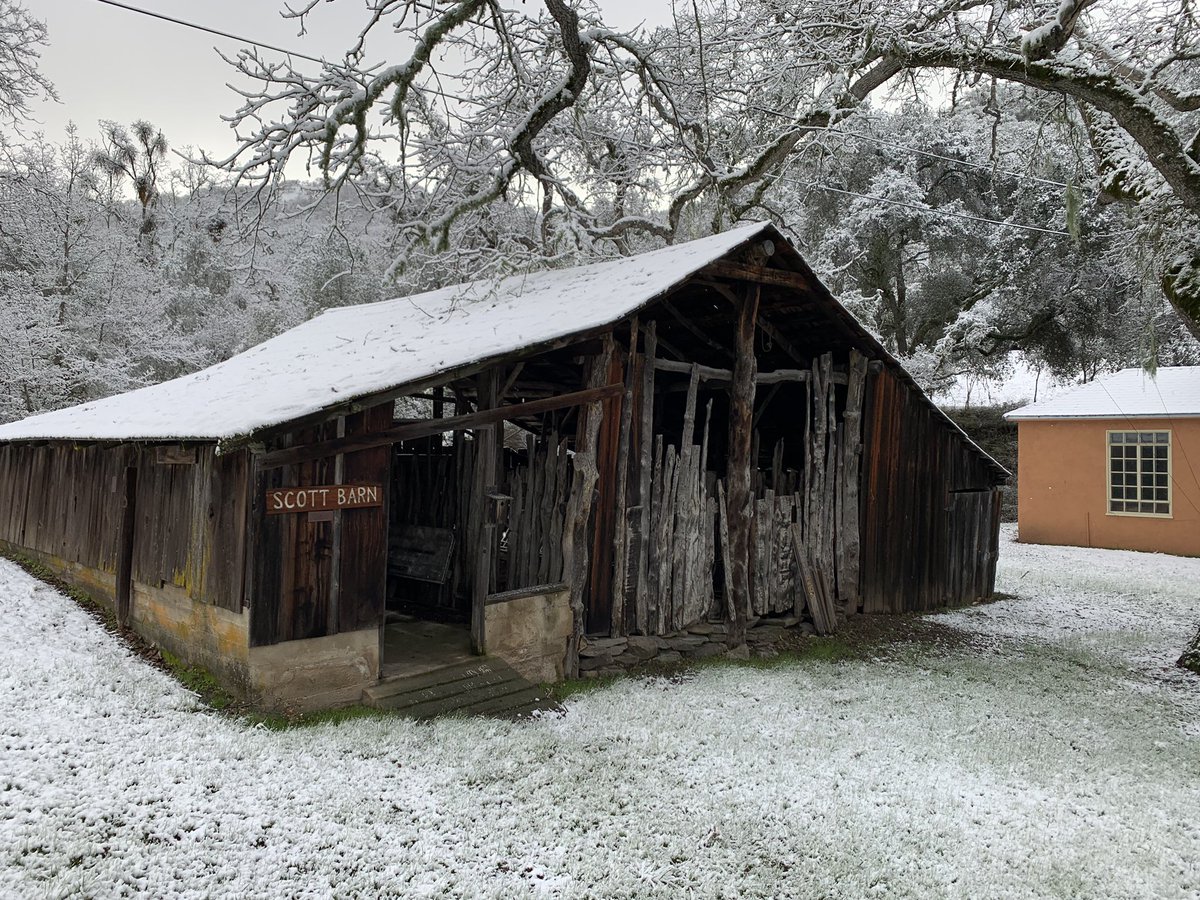 A beautiful morning on the ranch ❤️❄️