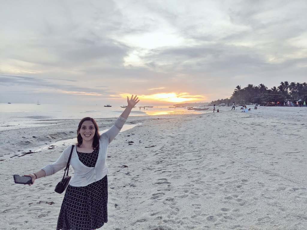 Kate_Caliope's tweet photo. @Saritas_Auto_Sq Gorgeous!!! Love the colors. Here's me, waving to you! https://t.co/m3qRdMnpyV