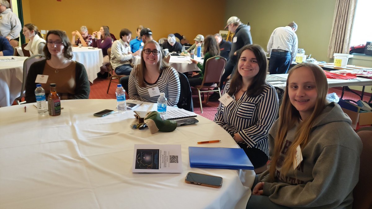 LHU_Biology's tweet photo. LHU alumni and current students coming back to the Haven at PA AFS. 

#watershed_ecology_center_alumni https://t.co/JJSrvmWzaK