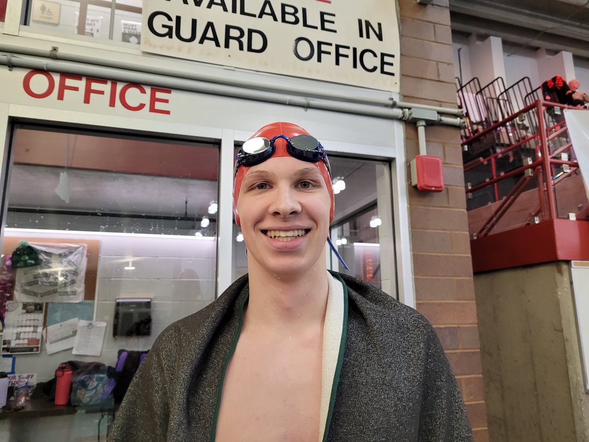 Congrats Ian Sander! Qualified 13th in 100 breaststroke to swim Friday night finals! <a href="/ELSEaglesAD/">RetiredELSEaglesAD</a>