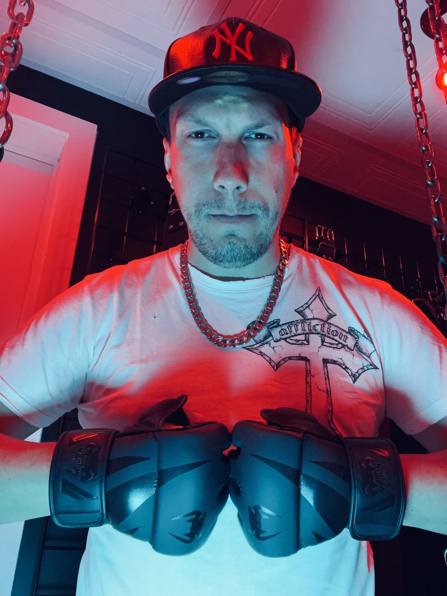 AlphaKawaPlay's tweet photo. 🚨 🤑RT GAME🤑🚨
A small game for @slave2beat 
Ready to beat him with MMA glove 🥊 

💬1$♻️1$ ❤️1$
⏱ 15minutes 💬 Max 3

Retweet ♻️, Like ❤️and comment 😈 
🚨💰🚨💰🚨
#findom #rtgame #cashslave #cashmaster #paypig 
@rt_slave_ma @alpha_amplifier
@Domcollection00 @FindomRT8 https://t.co/s8TJWu8gGb