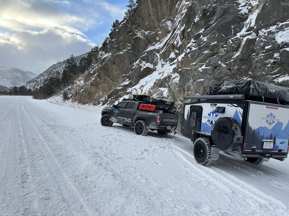 ZeroBreezeTeam's tweet photo. Grow the love, shrink the footprint. Adventure more, own less. ❤️ + 🚙 + ⛺️
#ZEROBREEZE #Mark2AC #ElecHive #adventure https://t.co/FwCnDK2Lq2