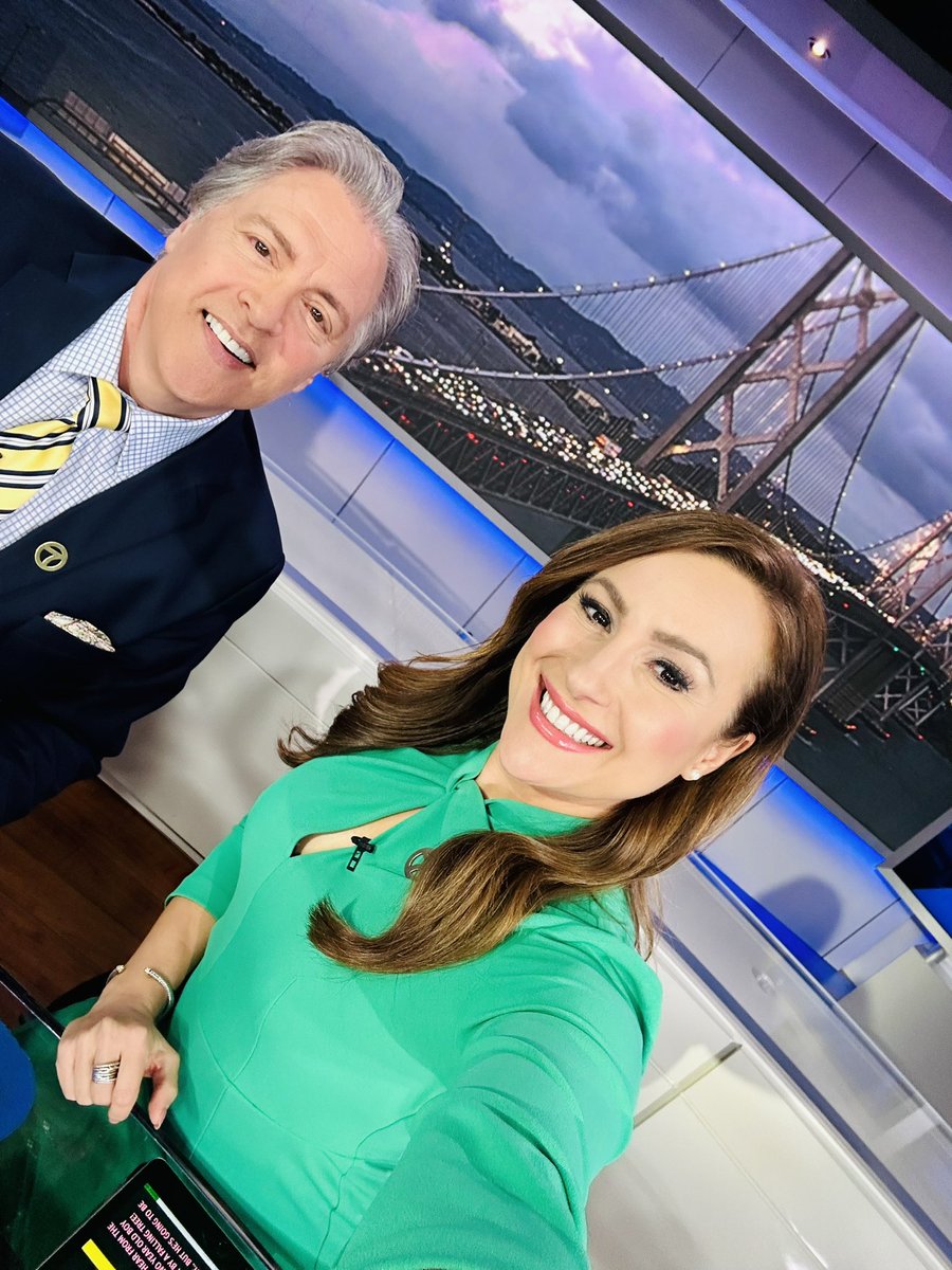 karinanovaabc7's tweet photo. Weather coverage we go! @DanAshleyABC7 @abc7newsbayarea #weather #snow #weathercoverage https://t.co/2aPVghKy64