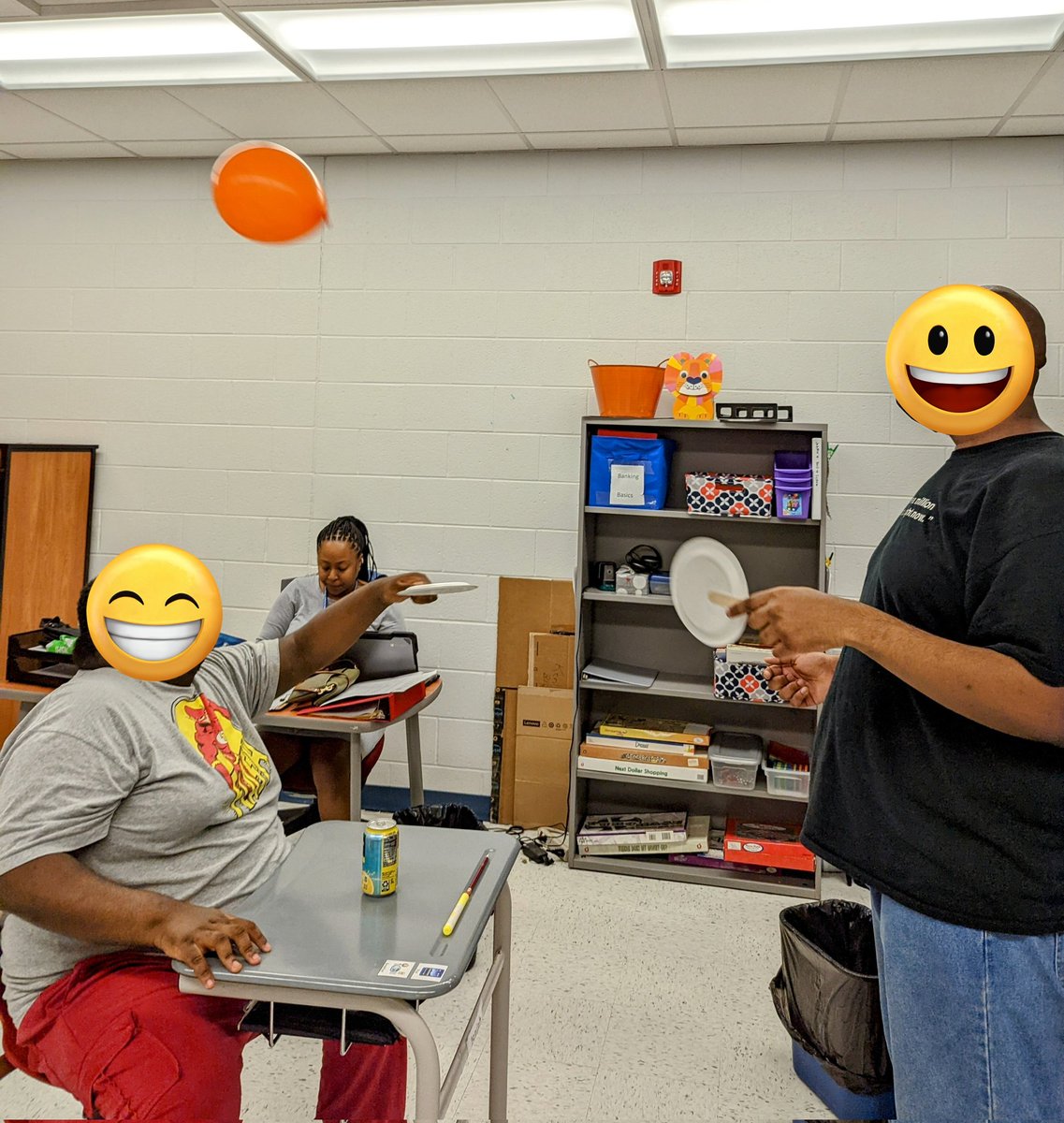 JLawSLP's tweet photo. Balloon tennis this week, working to keep the balloon UP and moving! Lots of fun for all!
@NHREC__CFA @NHREC_NA #corevocabulary https://t.co/hfiRtDLGoC