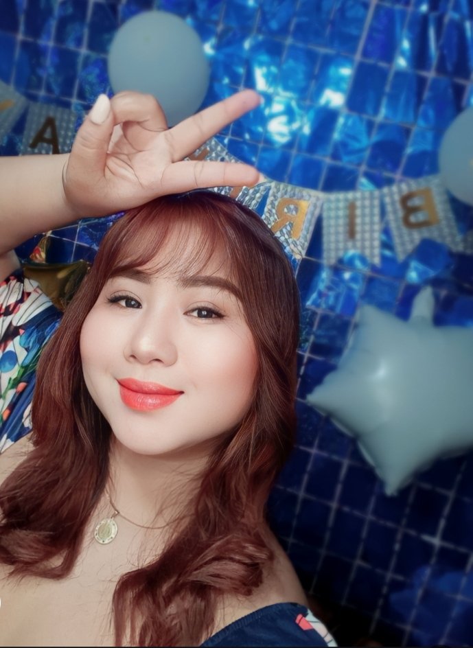 iamsofiamariaa's tweet photo. +1 🎂💙 cheers to celebrate 🍻 https://t.co/it5yHJrLYs