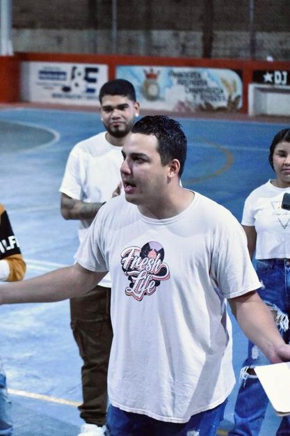 TeamDAS_Latam's tweet photo. Entrega de premio al ganador de la Batalla de Freestyle "Big Battle "El Barrio de Tupac" organizada por Victør Jose Roa Mendez en la plaza San Rafael de #Maracaibo. La cual se llevó acabo el pasado 28 de Enero.

-1 Ilustración Digital♥ https://t.co/isIooNecz5