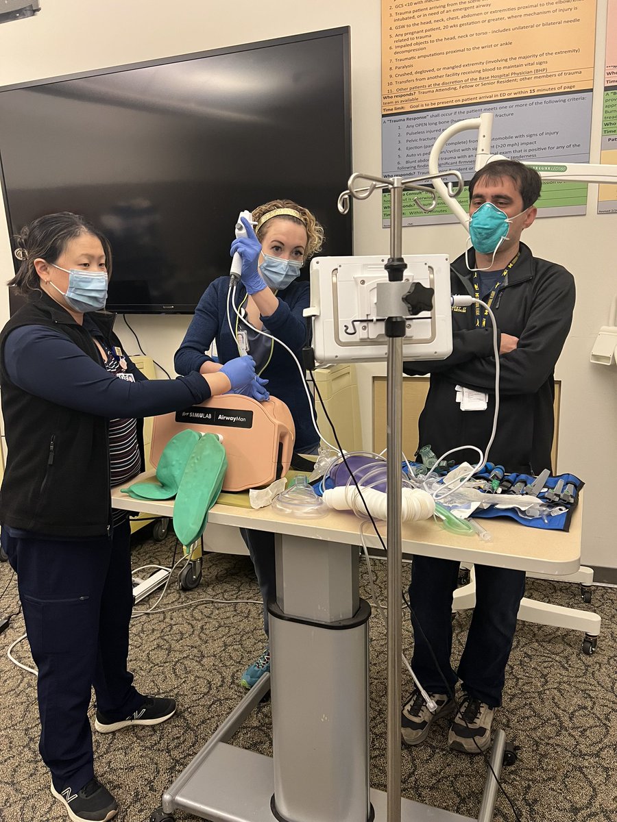 MauraWalshEMCCM's tweet photo. Successful first CCM sim day for the pulm crit fellows! https://t.co/MZOu3KMG5t
