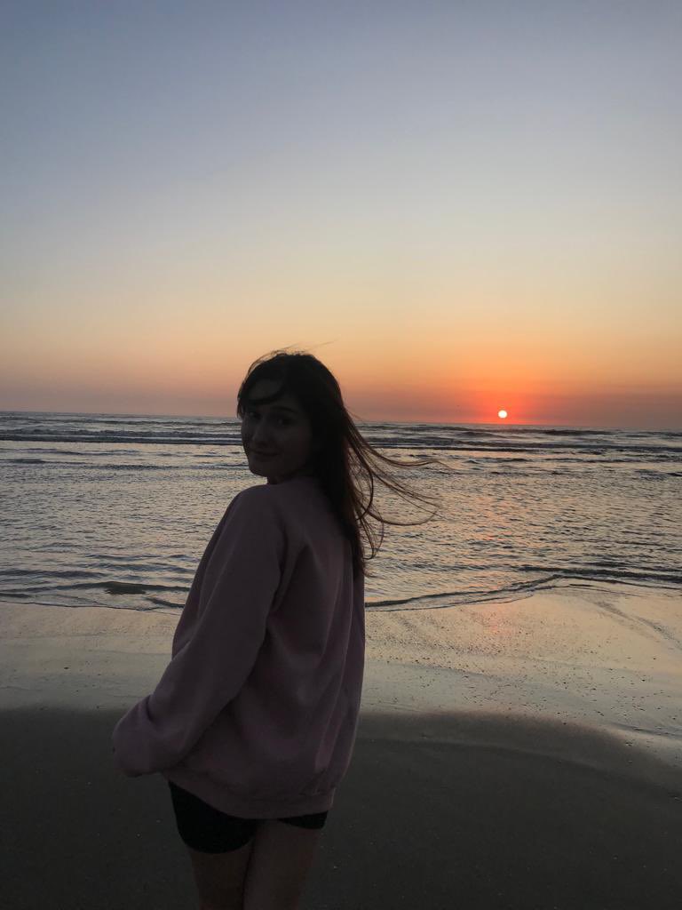 eugge_vera's tweet photo. omg playita hii https://t.co/0j5pRtkBzd