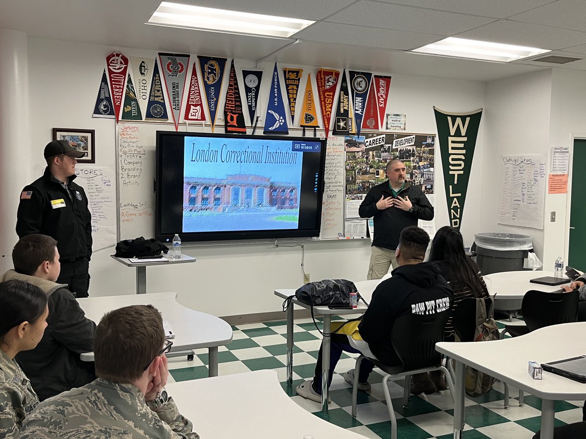 WHSPawPit's tweet photo. Great presentation today from David & Thad about #stateofOhio career opportunities. #careerdevelopment #whatsyourplan https://t.co/kMHd9fS5wm