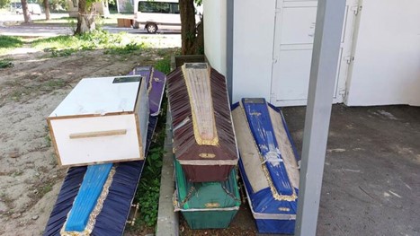 Six makeshift coffins, one of them not much larger than the size of a baby. […] A year has passed since Russia’s full-scale invasion of 🇺🇦. New makeshift coffins are produced every day. We need to make this stop. 

Op-ed by <a href="/wjpgeerts/">Wim Geerts</a>: netherlandsandyou.nl/your-country-a…. #StandWithUkraine