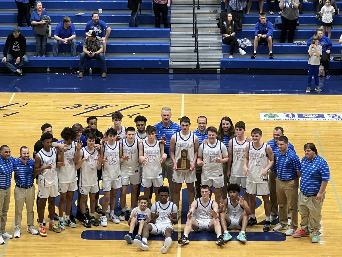 The Mason County Royals defeat Augusta 87-46 to win their 7th straight 39th District Title.