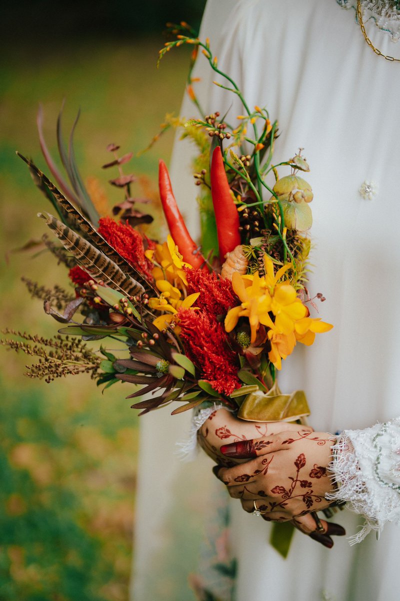 ayshardzn's tweet photo. some photos from my brother’s @abbasridz nikah a couple of weeks ago. SIL had 🌶️ in her bouquet 🤍 https://t.co/GAHk2p5APE