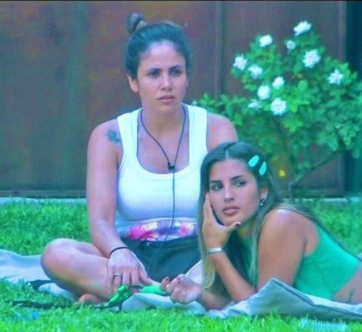 DeboraLanina's tweet photo. #ROMINOESTASOLA
#BASTADEJUEGOSUCIO https://t.co/w39BBFaRMM
