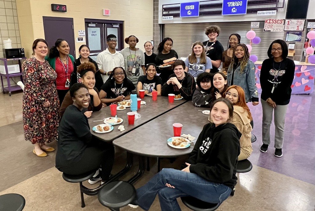 M19_MHS's tweet photo. In honor of Black History Month at MHS, "No Place for Hate" coordinated a Soul Food Luncheon for the staff, featuring traditional Food for the Soul for all to experience! Menu selections and fellowship of the event were amazing! #OneTeamOneTribeOneFamily #MHSTheHighSchoolOfChoice https://t.co/2ExqeEOMYV