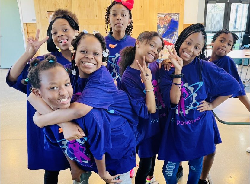 peteli12's tweet photo. The Robotics Education and Competition (REC) Foundation showcase examples of how women are changing the world through STEM in the GirlPowered Event! @GWTruett girls are empowered and grateful! @PrincipalBernal @DallasisdSTEM @TeamDallasISD @carlosrobotics https://t.co/h4SGUpvLJa