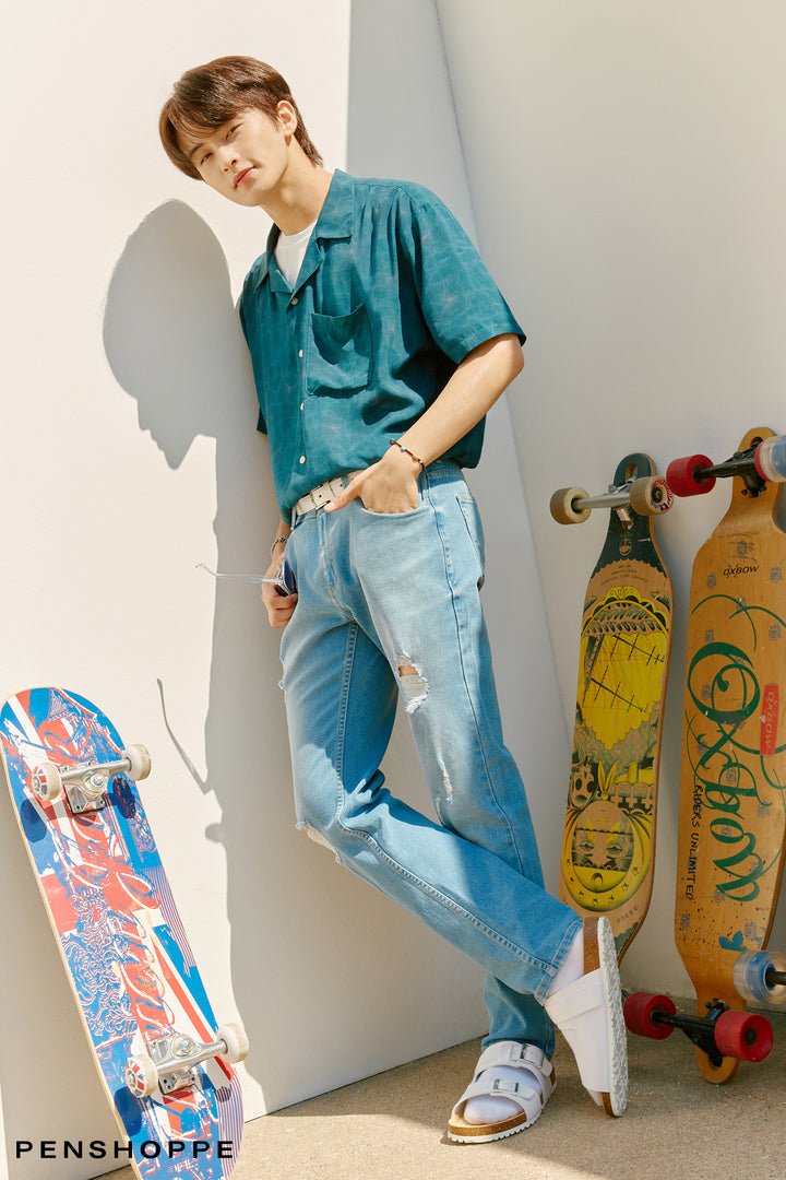 MARKHYUCKARCHIV's tweet photo. mark and haechan for penshoppe https://t.co/PNTrS1bZNP