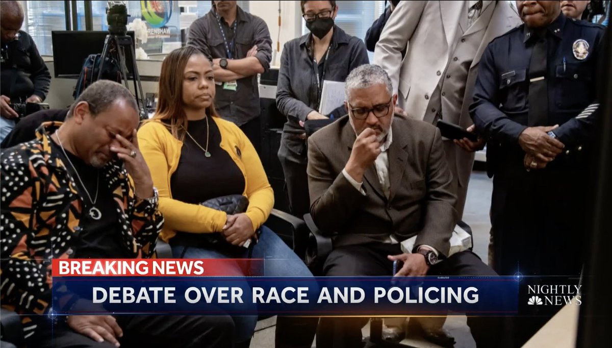 CommunityBuildi's tweet image. Community Build CEO Robert Sausedo speaks to @NBCLA reporter @DanaGriffinNBC about the recent beating of Tyre Nichols, race, policing, and police brutality.
#love #care #tyrenichols #tyre #rodneyking #memphis #policebrutality #blacklivesmatter