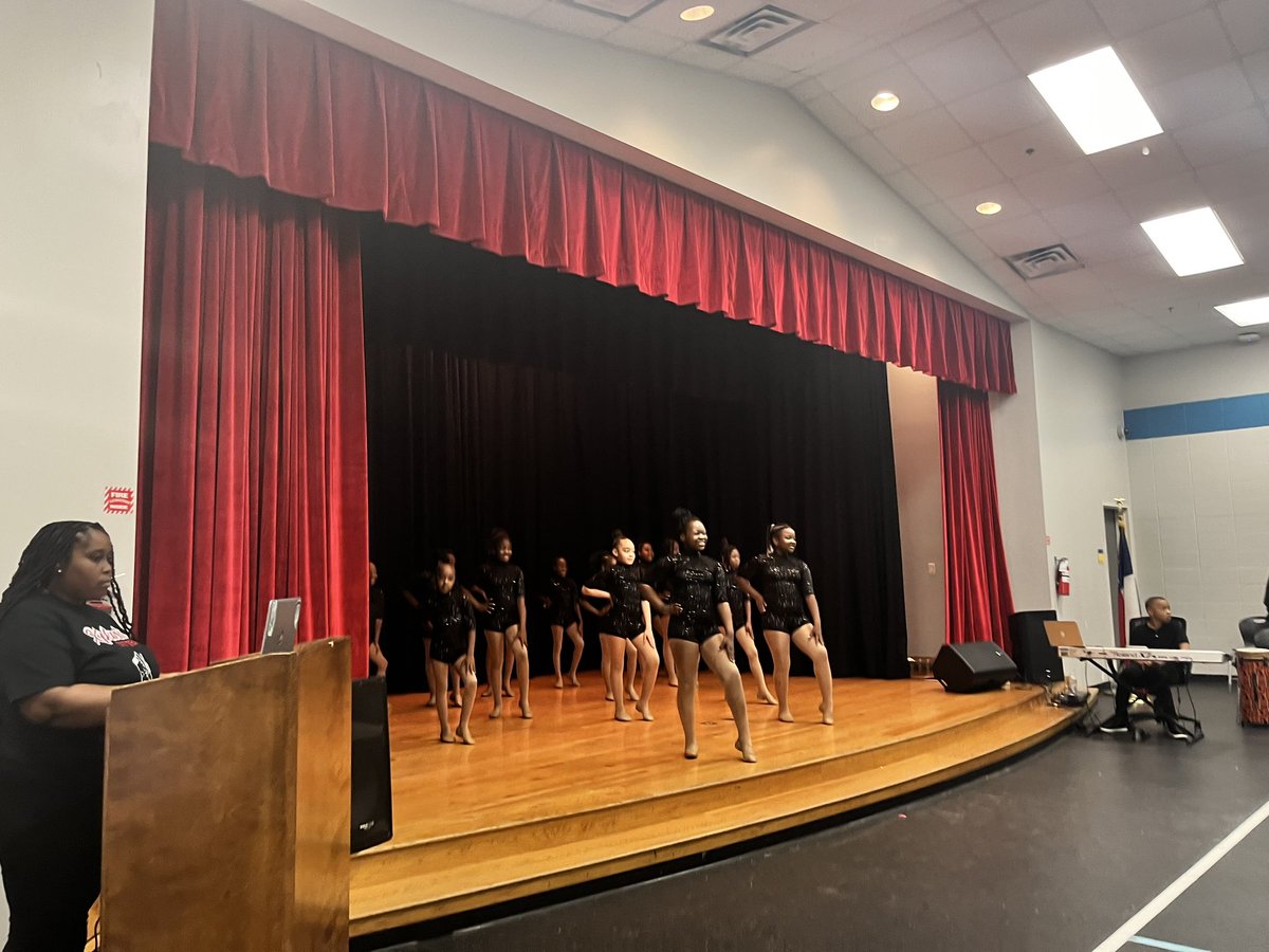 ShadydaleRams's tweet image. The @ShadydaleRams Black History Program was a showstopper!!!!! Packed house! Performances by our Theatre Club, Drumline, Xplosion Step Team and Elite Dance Team! @HISDChoice @HISDFACE @HISDElementary2 @TeamHISD @HISDFineArt @ResendizEDU #shadydalerams #RAMnation @HISDSupe