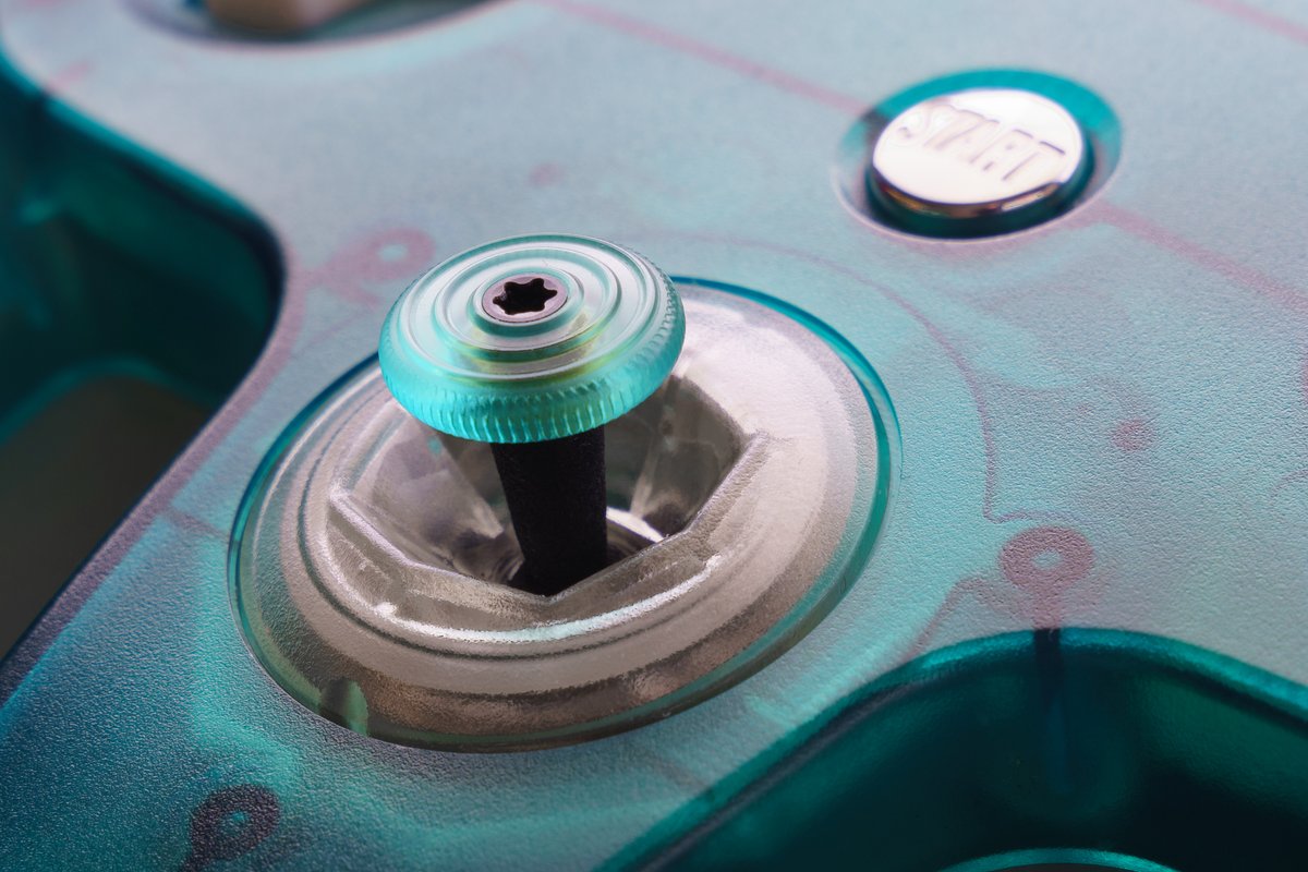 gamrjerome's tweet photo. Newest #n64 controller build - Ice Ice Baby
Components:
#TaoStyx64 Nylon Stick
#SS64 Ice Thumb Pad & Metal Start Button
@RockerGameMod
😍White D-Pad, C, LRZ Buttons and Clear Gate
#FrissonN64 A B Buttons
#Brewbowl Steel Bowl
Oem Gears
Clear Plug
8ft Paracord "Specter 550" https://t.co/ZjT2SSwlHz