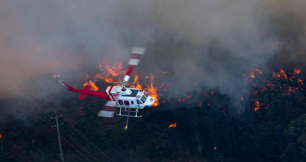 AirAttackMag's tweet photo. @bellflight 212 coming off the drop on a fire in northern NSW, Australia. 📷 - @kiwinednz @nswrfs #bell212 https://t.co/h5VlTjDOdP