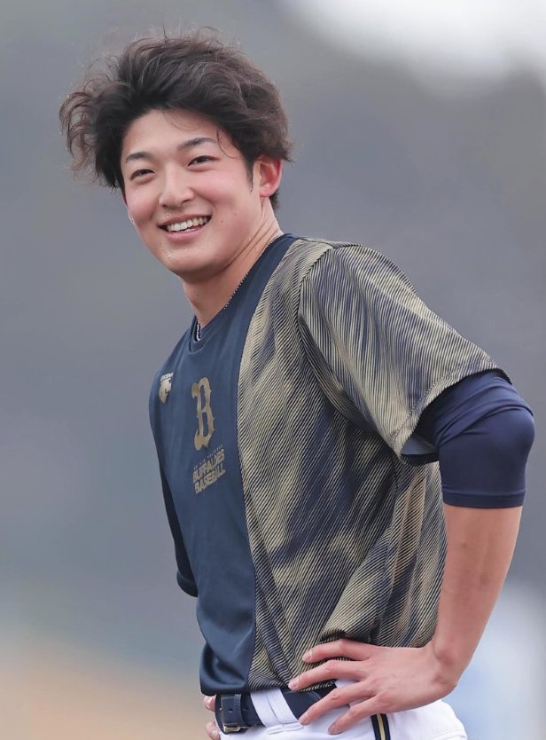 hochi_orix's tweet photo. 笑顔の #山崎颯一郎 投手

#スポーツ報知 の #オリックスバファローズ  情報はこちらからご覧になれます！👇👇👇👇

https://t.co/NgzvceHGBC

#Bs2023 #ORIX #MYZ23 #プロ野球 #プロ野球キャンプ #オリックス・バファローズ #オリックスキャンプ #オリックス https://t.co/qIGxRBtvUJ