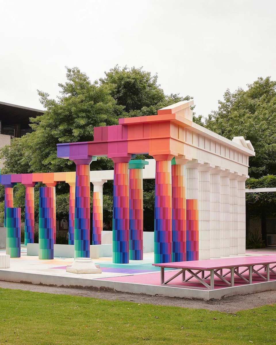 MesmerizeD_it's tweet image. ‘Temple of Boom’ installation by @adamnwmn and @kelvintsang.architecture
Participating artists @d.r.e.z @davidleepereira.art, Manda Lane
Photos by @seanfennessy 

Visit: mesmerized.it

#masterdesigner #design #designmaster #designer