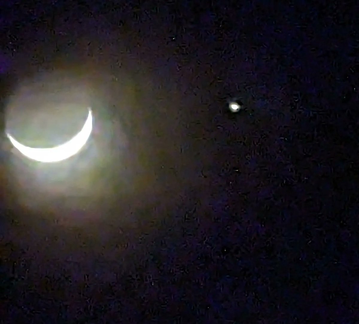 ocean714's tweet image. Last night's moon/Jupiter conjunction. 
#googlepixel6pro #nightsight #Astrophotography #nightsky