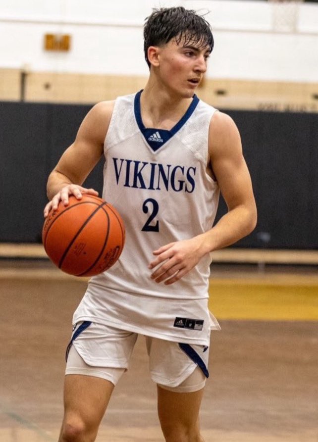WorldExposureMB's tweet photo. College Coaches that has a spot on their team this fall please contact me. 

2023 6”3 combo guard Christian Greeley 22ppg 8.5 rpg 5 apg , 80%ft 48%fg  Athletic 2 way guard can finish at the rim, quick release  high level d1 guard . Chsaa all league. Video to follow https://t.co/xewdnWOxJw
