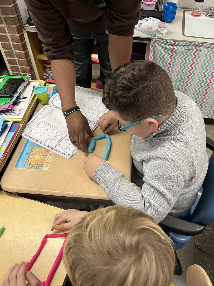 MrsNeffBCPS's tweet photo. Using Play-Doh to compare attributes of different shapes! https://t.co/UtgoW9fJve