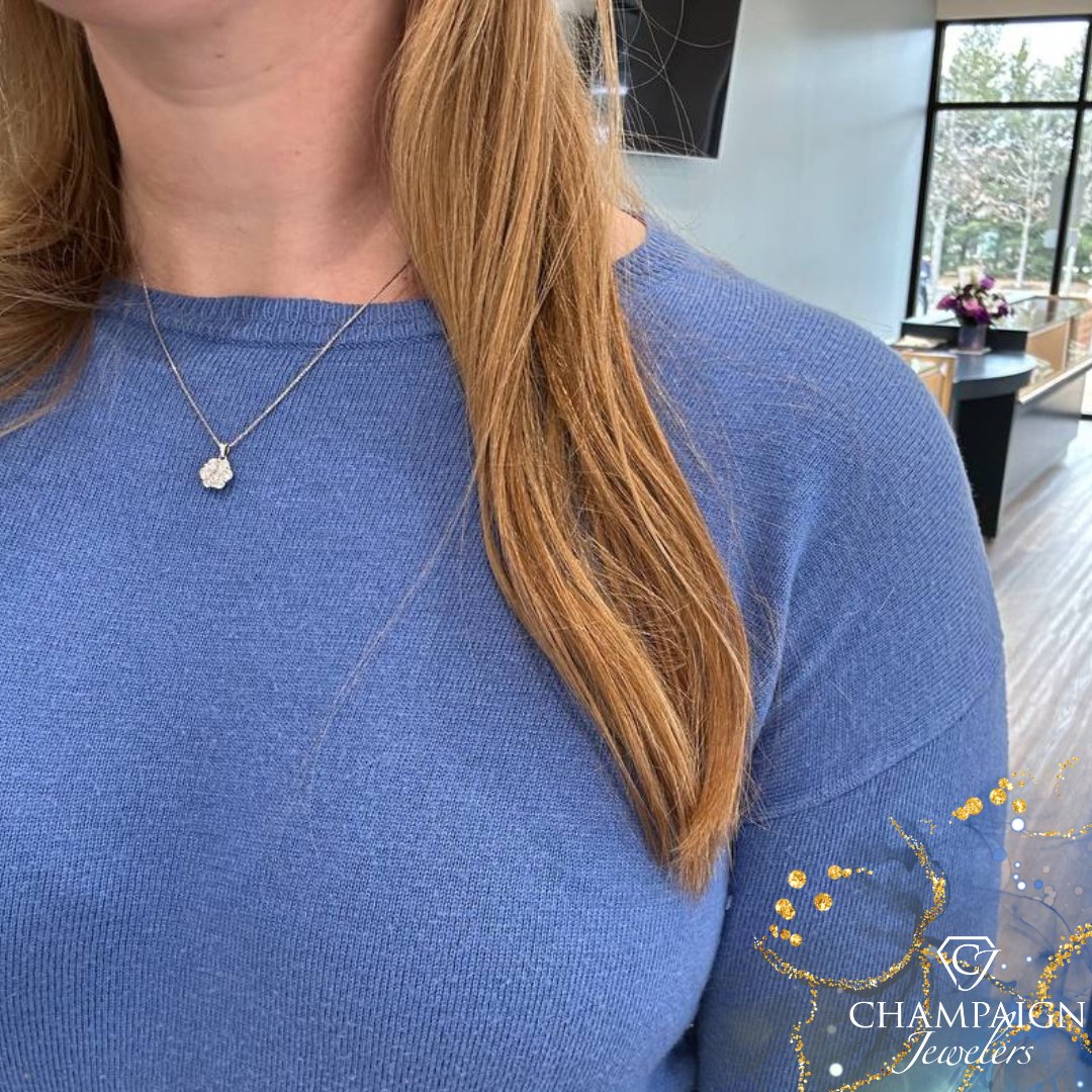 Jamie broke the streak of #black, but definitely paired her #bluesweater beautifully with this #diamondflowerpendant

l8r.it/42yT

#chambana #jewelryoftheday #diamond #womeninbusiness