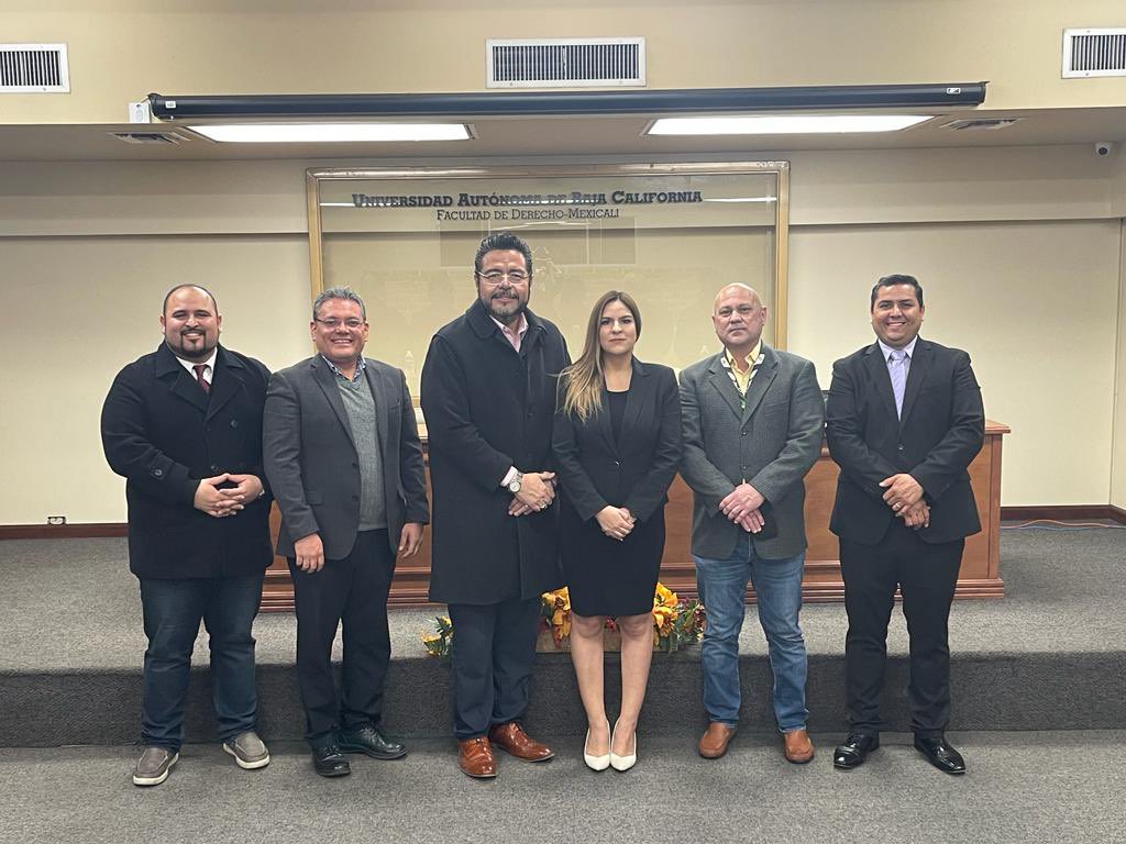 AnadeBaja's tweet photo. ⚖️ El día de ayer tuvimos nuestra Cátedra UABC-ANADE con el tema: “Teletrabajo: la transformación laboral en una era digital” impartida por la Mtra. Maria Fernanda Cervantes Moreno, Cervantes y Moreno Abogados. 
#ANADEBC https://t.co/UDuoTEz4Yx