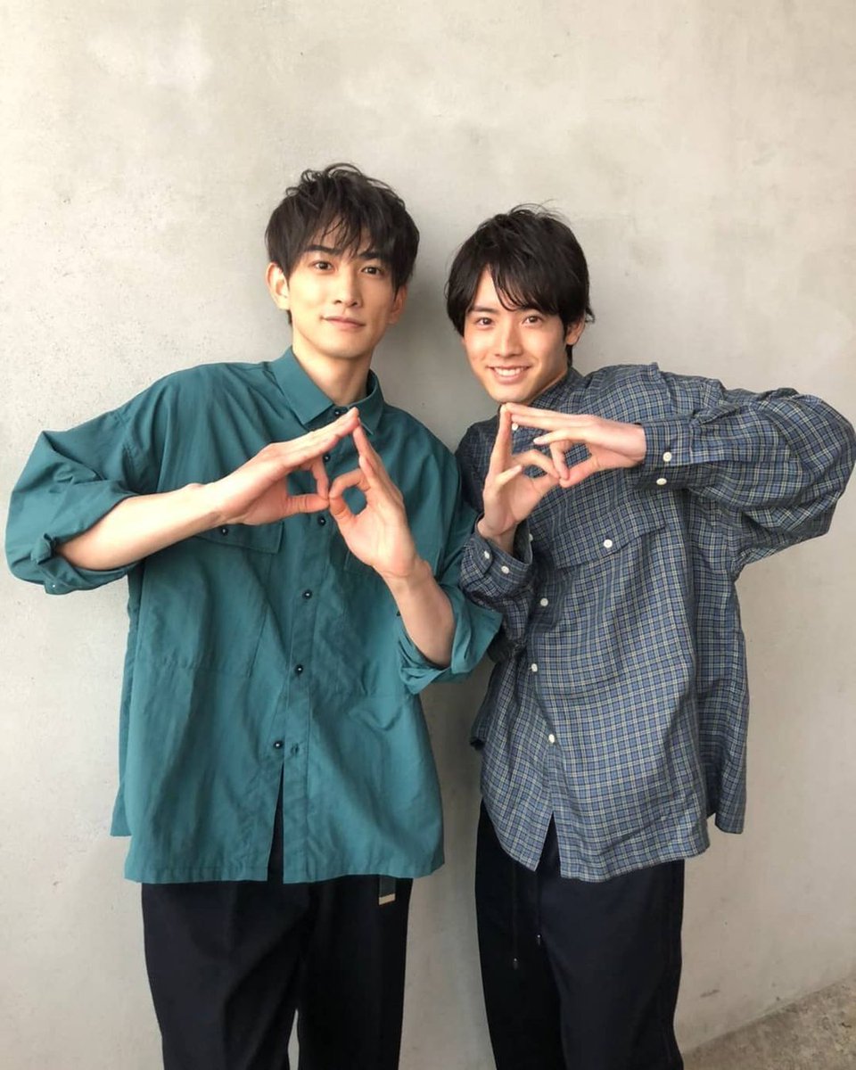 #체리마호_트친소
계속 할까 말까 고민하다가 할려고 합니다! 쿠로닷치 좋아하시는 분들도 마치다 케이타 배우님과 아카소 에이지 배우님 좋아하시는 분들도 다 환영합니다!! 흔적 남겨주시면 선팔하겠습니다! 저와 같이 체리마호 팔 가족 구해요😥