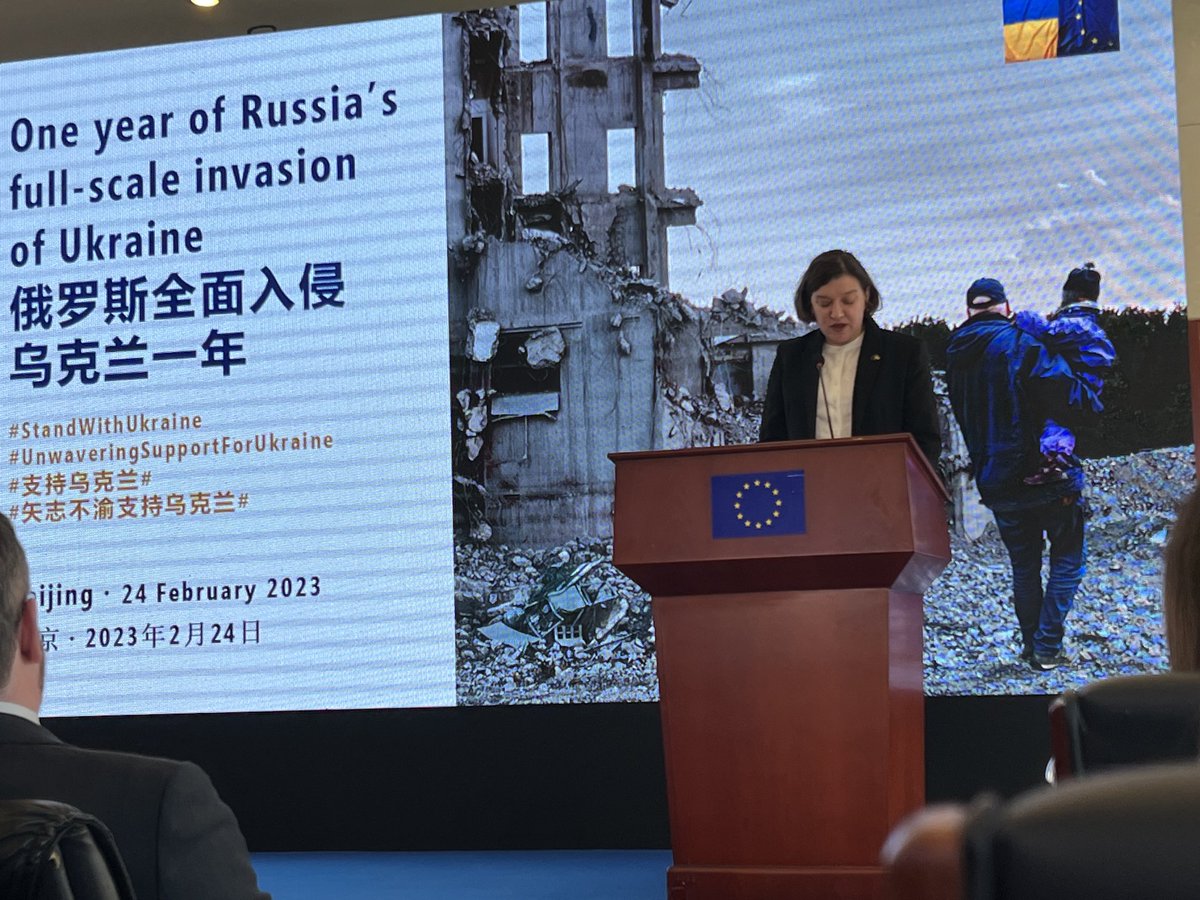 In Beijing this morning, the European Union Mission hosted Ambassadors to China from every corner of the world to stand in solidarity with #Ukraine and the Ukrainian Chargé d’Affaires, Zhanna Leshchynska. She received a rousing ovation of support.