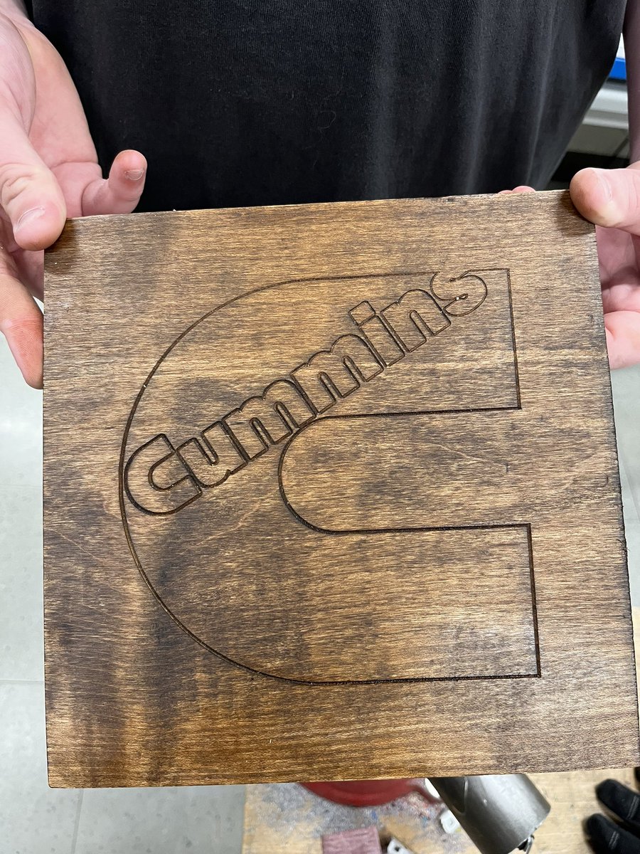 TomMacIsaac2's tweet photo. CNC router projects, basic graphic and font. Students also worked with construction teacher to finish their work, staining and sanding. #fmcsd @SyncrudeCanada @amatrol https://t.co/zuQAXMKC2X