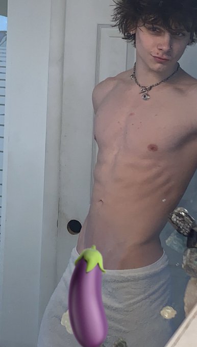do you want my 🍆? https://t.co/vcQWfiQWwy
