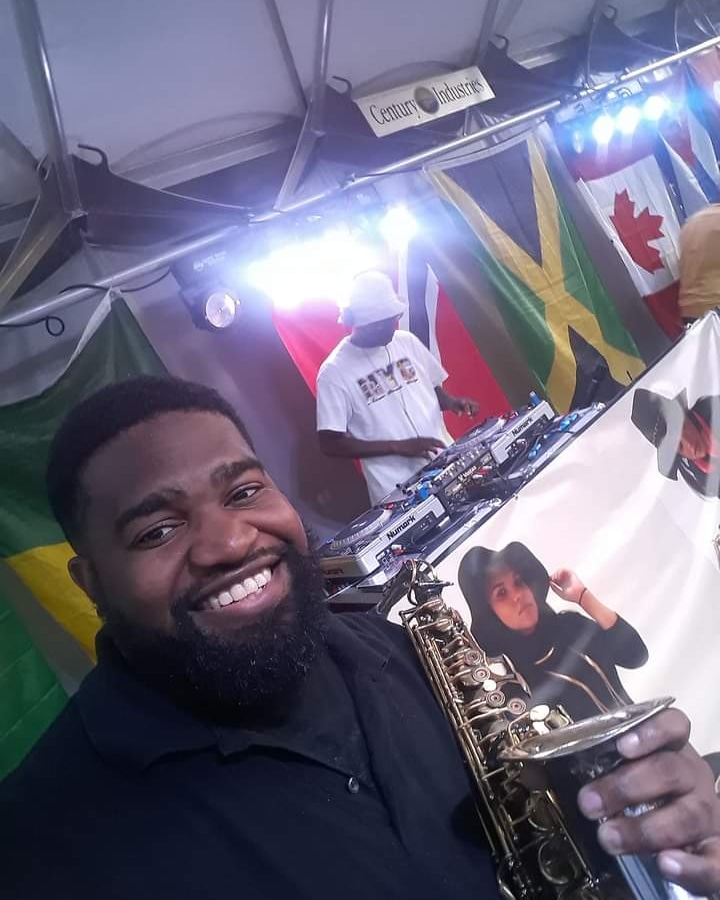 SaxeeSmith's tweet photo. #ThrowbackThursdayMoment. Taking the stage for the 2022 Juneteenth Festival in Dublin, GA!

@SaxeeSmith 
#StephenSaxeeSmith 
#SaxeeAfterHours 
#SaxophoneLife https://t.co/lw7Y71ZCAI