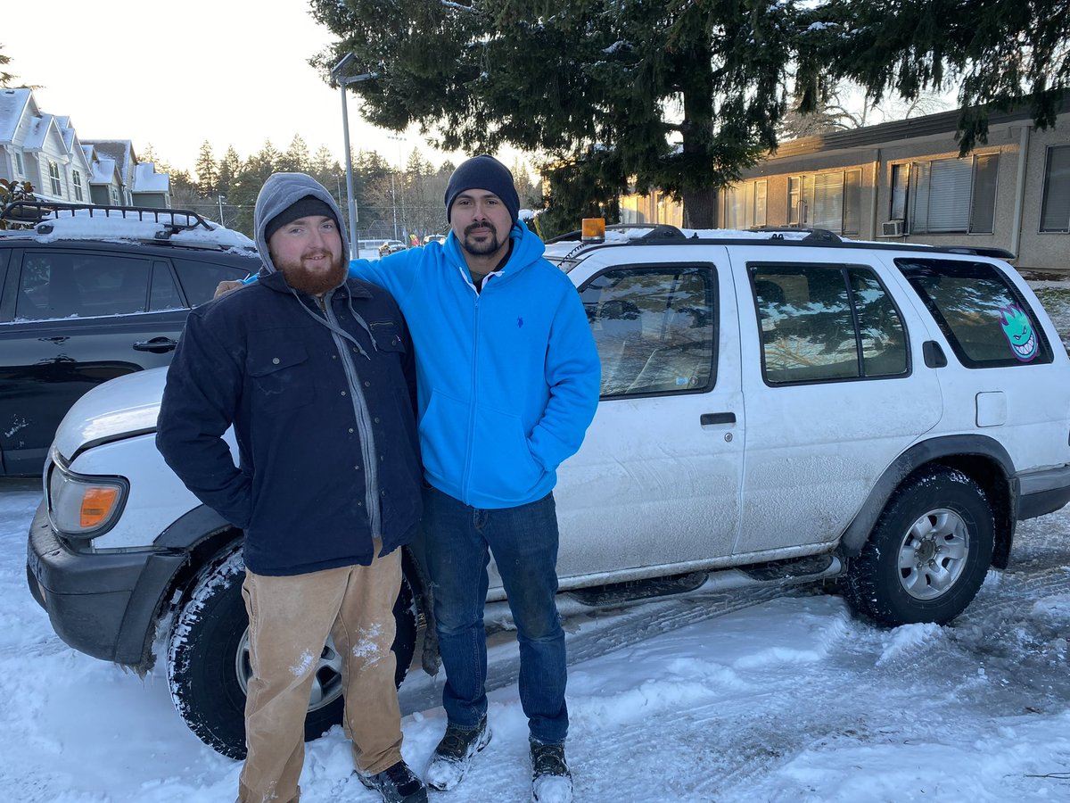 KCookKGW's tweet image. After yesterday’s misery, this is the story I needed to hear! At 11, meet the angel who towed more than 20 people to safety, from NE 82nd &amp;amp; Columba. He came to rescue his buddy, then stayed until 6 a.m. to help everyone else. For free.