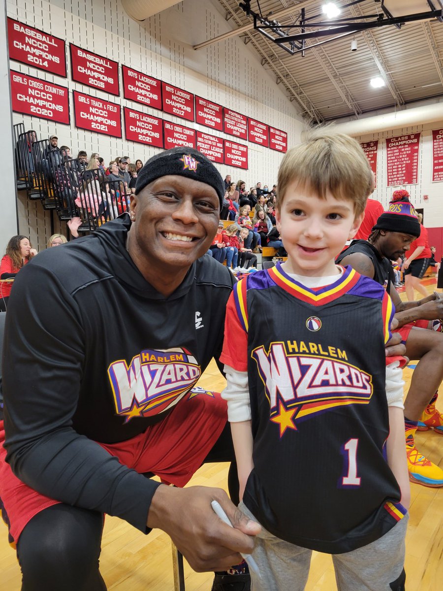 RobKozaczka's tweet photo. #HarlemWizards https://t.co/CjnF7el30B