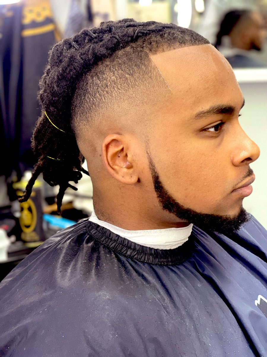 TONYT713's tweet photo. Take pride in what you do! 

WORLD STAR CUTS BARBERSHOP
5845 W. AIRPORT BLVD, HTX 77035
281-912-9106

NO ENHANCEMENTS 
STRAIGHT SKILLS 

BOOK YOUR APPOINTMENT
https://t.co/orlJWgTvUB https://t.co/QMmgX3uquj