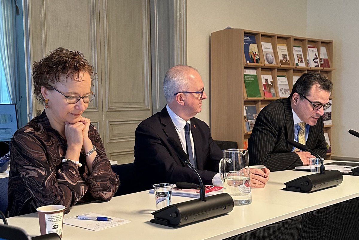 ljconsuegra's tweet photo. @Int_IDEA in Stockholm hyped to learn firsthand from Honorable Tom Rogers, Electoral Commissioner @AusElectoralCom challenges facing the Commission in the currently - @AusElectoralCom is key #partner & source of best practices 4 @Int_IDEA’s #GlobalProgrammes & #Electoralprocesses https://t.co/28AsyING14
