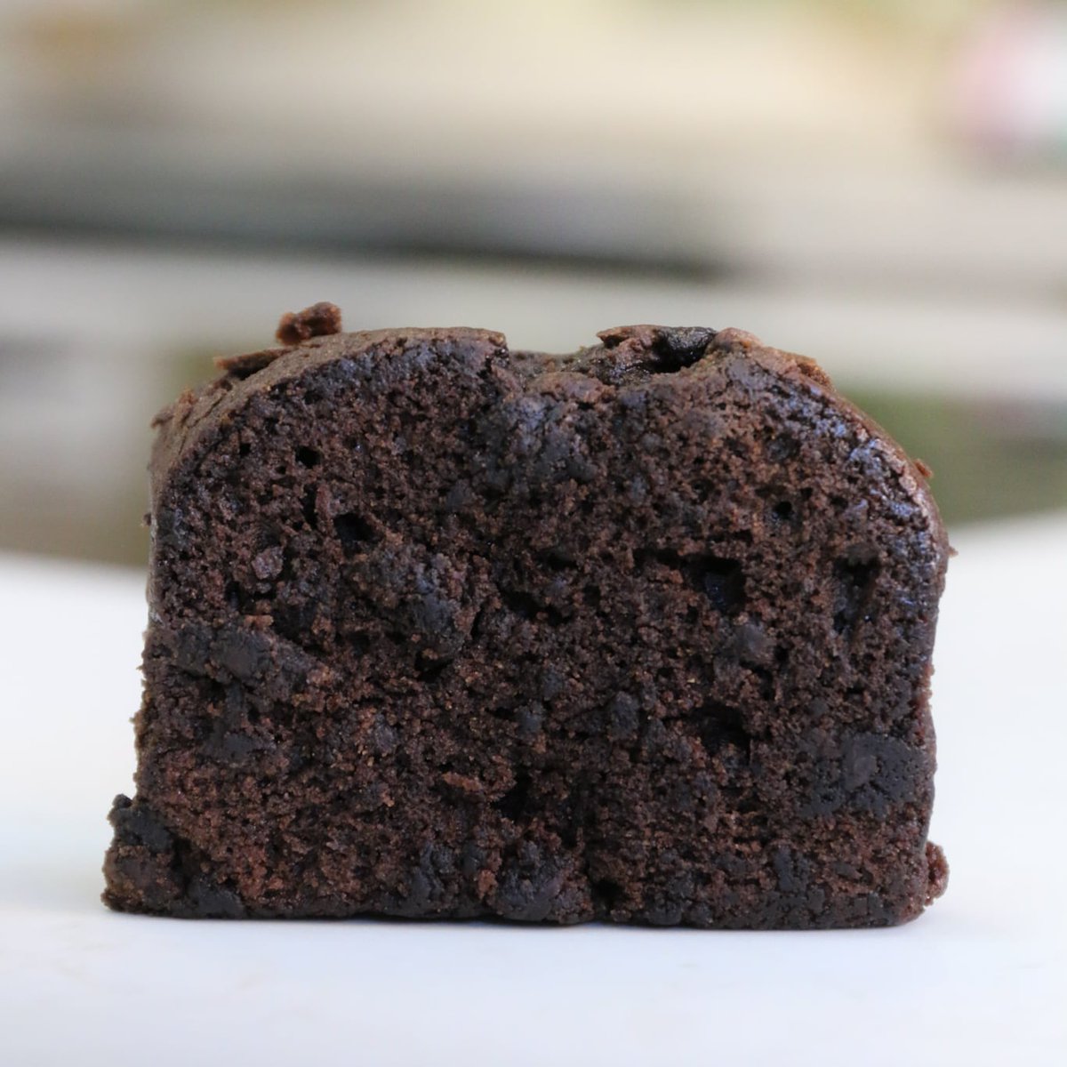LovemoreFoods's tweet photo. Lovemore's chocolate cake slices - perfect for any craving ๐
Head over to https://t.co/UXOgMONTni to get your on-the-go chocolate cake slices.
#chocolatecake #cake #glutenfree #ceoliac #freefrom #gfcake #bakery #onthegosnacks #travelsnack https://t.co/XUMyiPNPN1