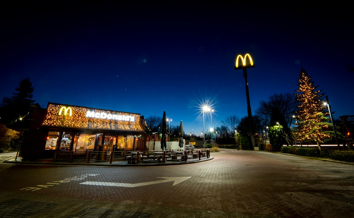 WerkAlblasserda's tweet photo. Horecamedewerker – McDonald’s – #Alblasserdam 

Bekijk hier de #vacature: https://t.co/WstWLp3cC5 https://t.co/8wziBmUgQ4