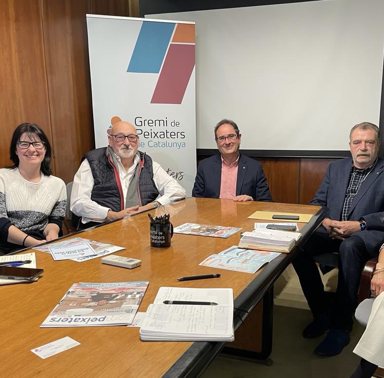 InsAlimentsBCN's tweet photo. Hem visitat @gremipeixaters en recerca de futures col.laboracions.
El Sr Goñi president del gremi, el Sr Francesc Leyva de la Federació de mercats municipals i la cap d’escola-empresa i la direcció del nostre centre. #Fp #Ocupació #ImpulsFp #Mercats https://t.co/IEbkNj4fJa