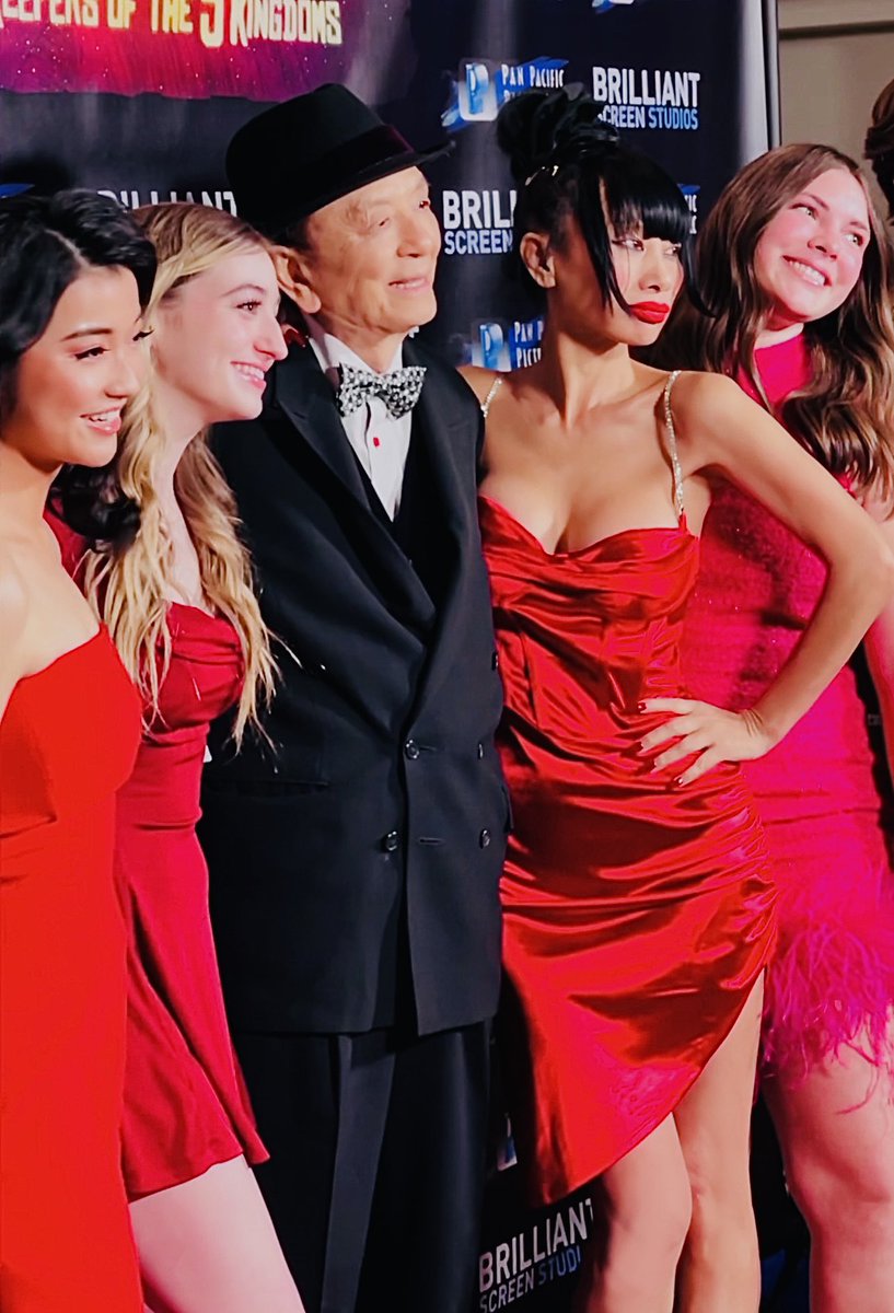 RealBaiLing's tweet photo. https://t.co/NS8PzGr5E6 Likemy #redcarpetfashion ? 10pics beautiful #cast #redcarpet #premiere mynew #fantacy #adventure #movie #patsylee it’sa #kids movie,allagesofpeople looking4clue treasurer #wisdom 2discover life love https://t.co/3DRVs37jlk #bailingmovie #白靈
#白靈電影 https://t.co/Al0KCefe0x