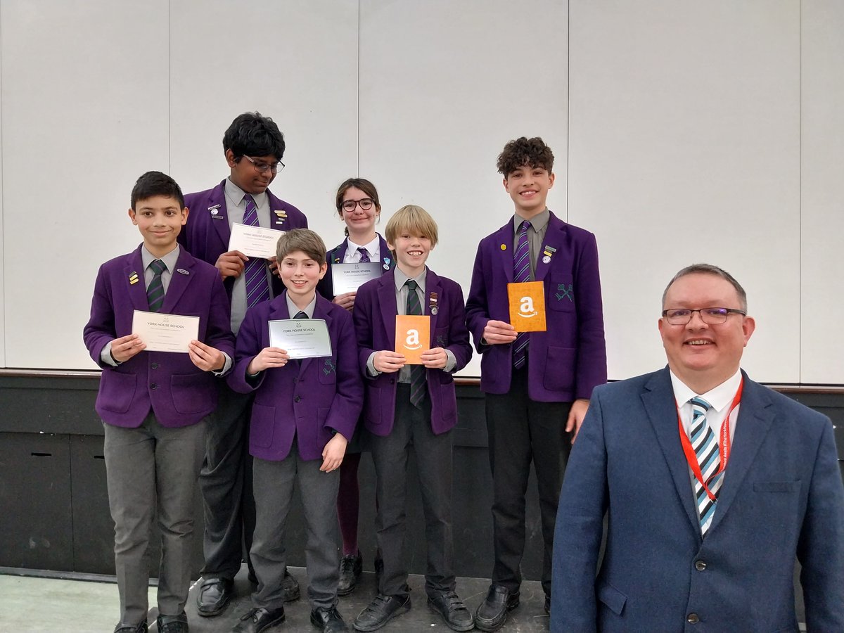 York House English tweet media