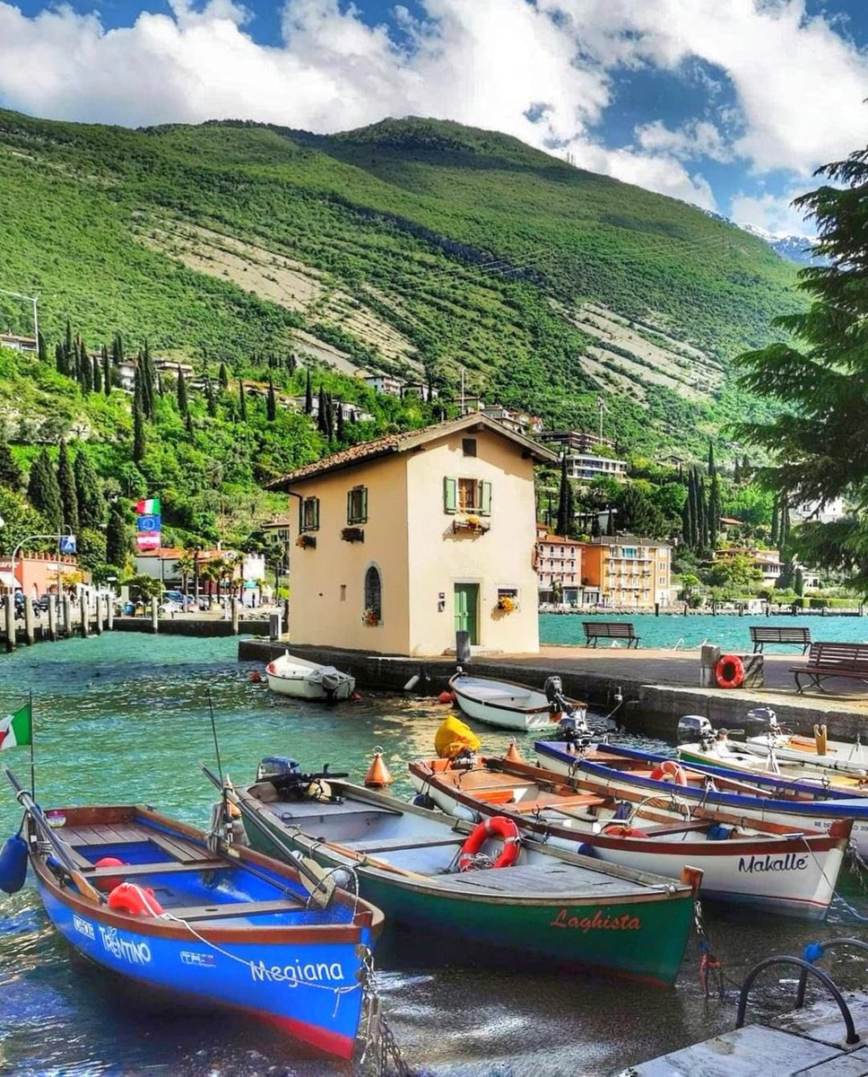 GardaOutdoors's tweet image. #Torbole sul Garda è uno dei centri turistici più conosciuti e visitati. Vento per gli sport d'acqua e panorami mozzafiato per chi ama la natura. 
#gardaoutdoors 

👉🏼garda-outdoors.com/torbole-sul-ga…

Foto della nostra ambassador Marzia Piccinelli