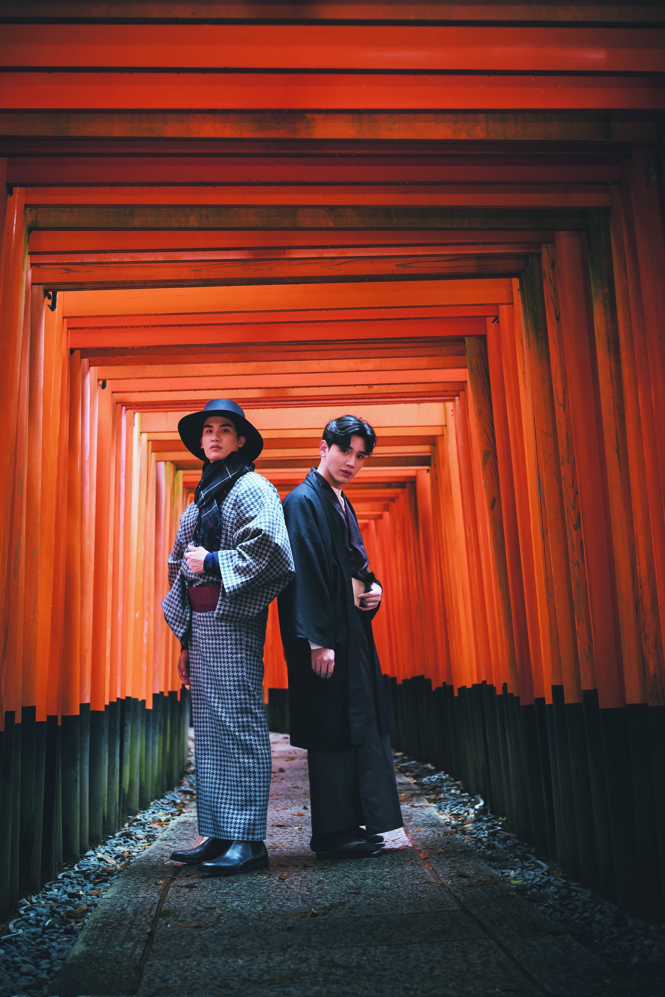 【H】taynew写真集セット Tay & New写真集「Two of Us」2 you ver.【FUN'S PROJECT MALL】