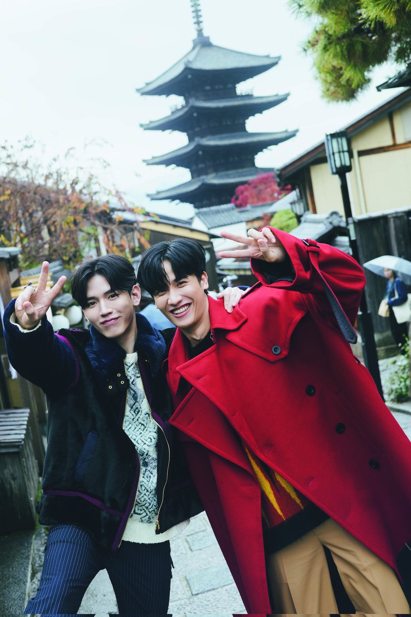 【H】taynew写真集セット Tay & New写真集「Two of Us」2 you ver.【FUN'S PROJECT MALL】