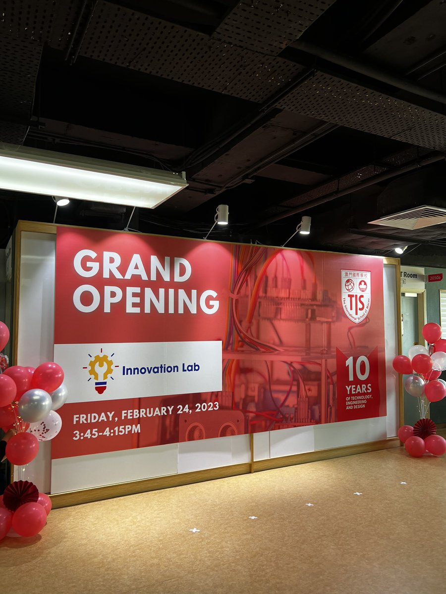 educ8torsarah's tweet photo. Congratulations @TVoykin on the official Grand Opening of the Innovation Lab! Such an amazing space!💡 #TISMacao #TISSteam https://t.co/spt1jwnDhi