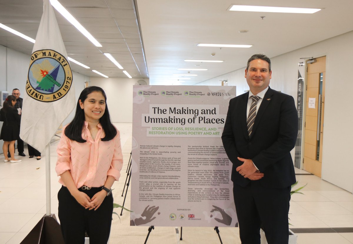 ukinphilippines's tweet photo. βπ» Last 20 February, Deputy Ambassador @AlistairWhiteUK led the launch of the second #PoetsForClimate exhibit at the @UMakPH, in joint partnership with @ClimateRealPH and the Makati City Government.
#TogetherForOurPlanet π https://t.co/J5peHscrz1